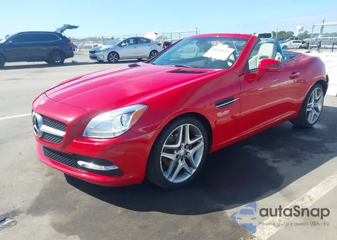 2014 Mercedes-Benz Slk 250 z USA, uszkodzony, nr VIN WDDPK4HA8EF087833